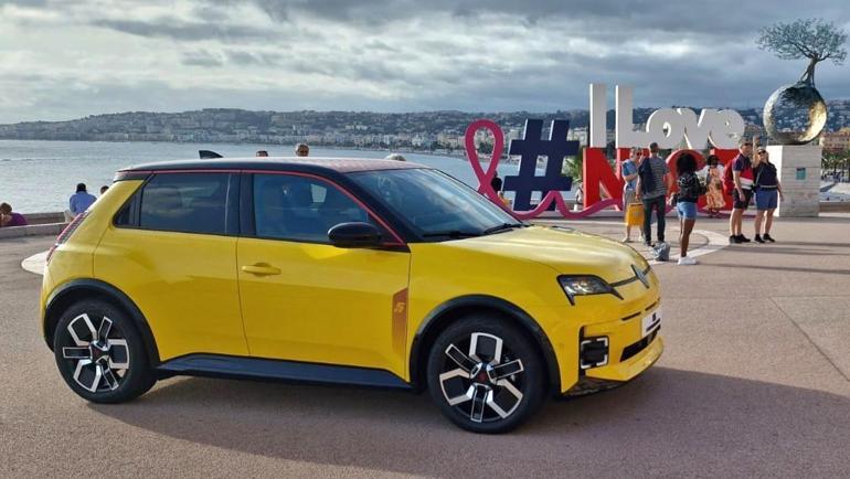 Renault 5 elektrikli yollara geri dönüyor