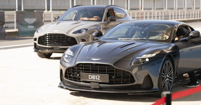 Aston Martin'ler İstanbul'da test edildi